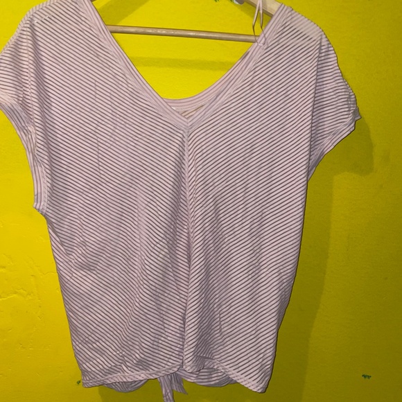 Lululemon pink workout tee - Picture 2 of 4
